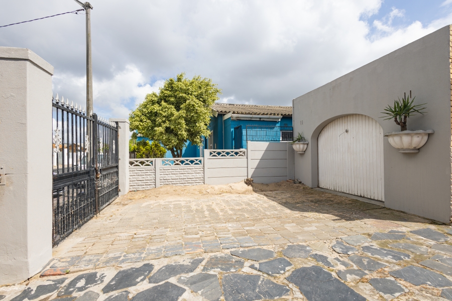 3 Bedroom Property for Sale in Belhar Western Cape